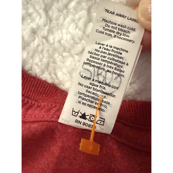 Beer Never Broke My Heart T-Shirt Woman M Red Country Divorce Breakup Party Cute - Picture 7 of 7